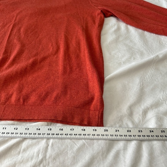 Banana Republic Factory Men's Burnt Orange Long Sleeve Knit V-Neck Sweater Large - Picture 10 of 11